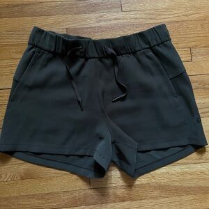 Lululemon On the Fly Women’s Olive Green Shorts